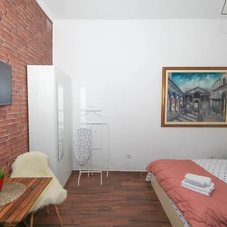 Fab 'n' Chic Apartament