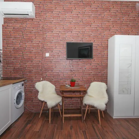 Apartment Fab 'n' Chic Split