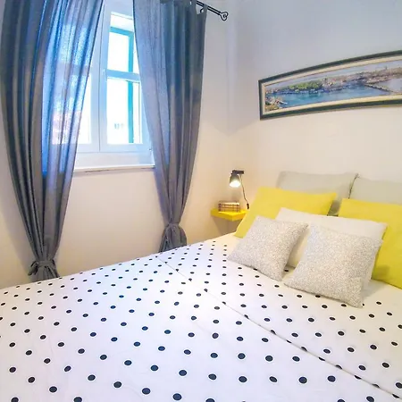 Fab 'n' Chic Apartment