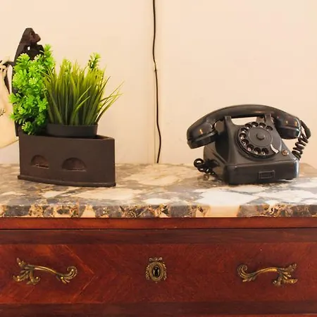 Apartment Fab 'n' Chic Split