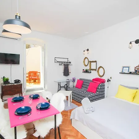 Apartment Fab 'n' Chic *