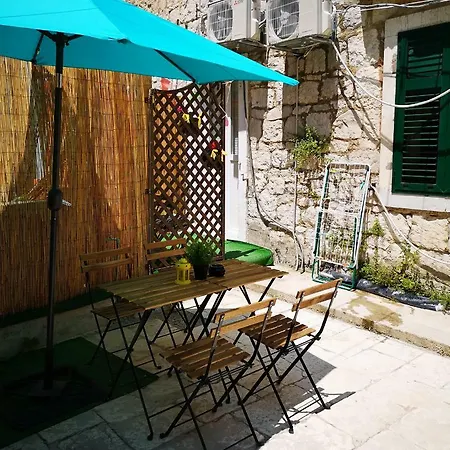 Fab 'n' Chic Apartament Split