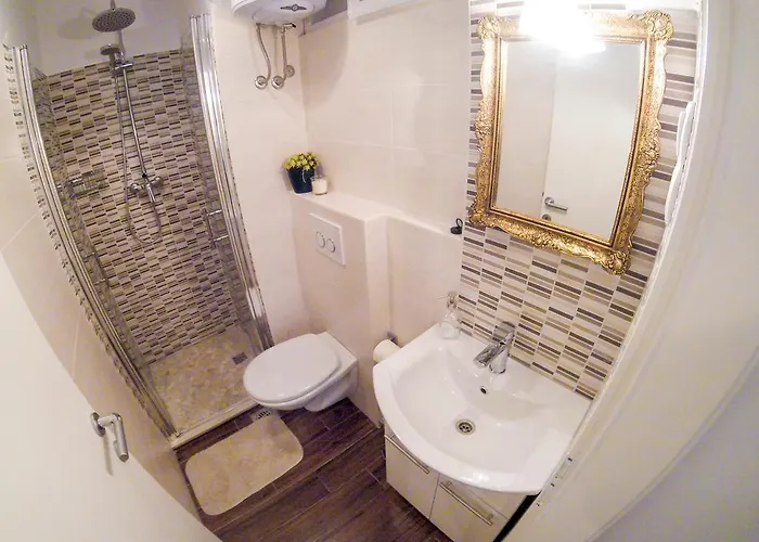 Apartment Fab 'n' Chic