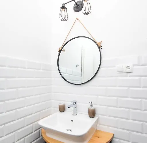 Apartment Fab 'n' Chic Split