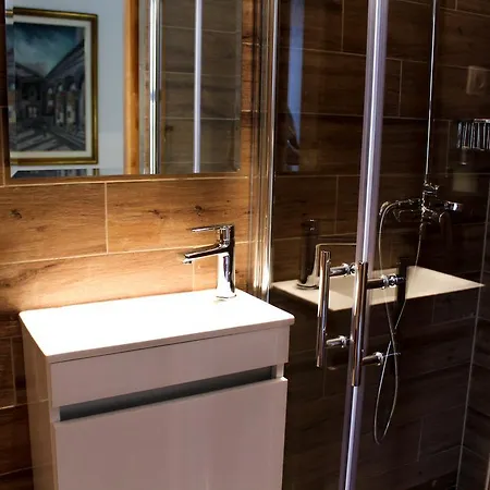 Fab 'n' Chic Apartman