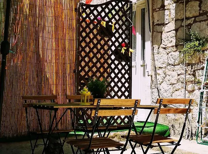 Fab 'n' Chic 아파트 스플리트